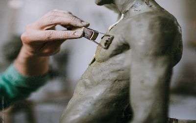 في فترة من فترات حياتي كنت أصنع تماثيل من الطين